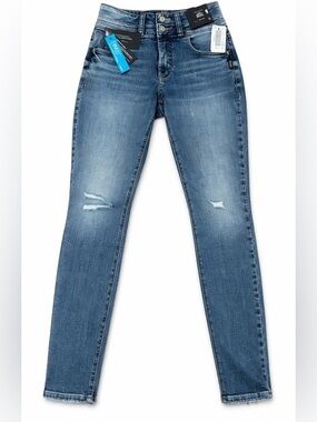 NWT Silver Jeans Avery Curvy High Rise Skinny Jeans W26 L29